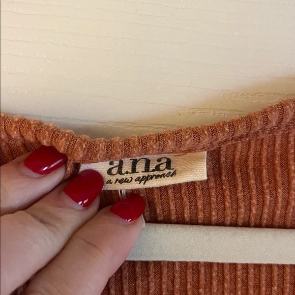 Rust Ribbed Long Sleeve Top - Picture 2 of 5